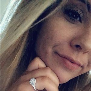 Meet your Posher, Lexus